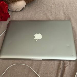 Apple Silver MacBook Pro 13”